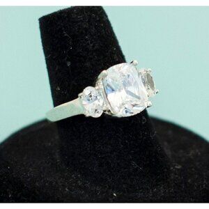 Vintage Clear Gemstone Sterling Silver Ring Size 7.5 by Avon E19